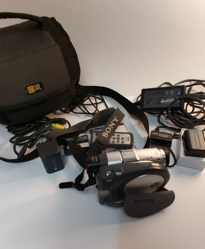 Sony Handycam DCR-DVD201 Digital Video Recorder Kit DVD Player - Picture 6 of 14