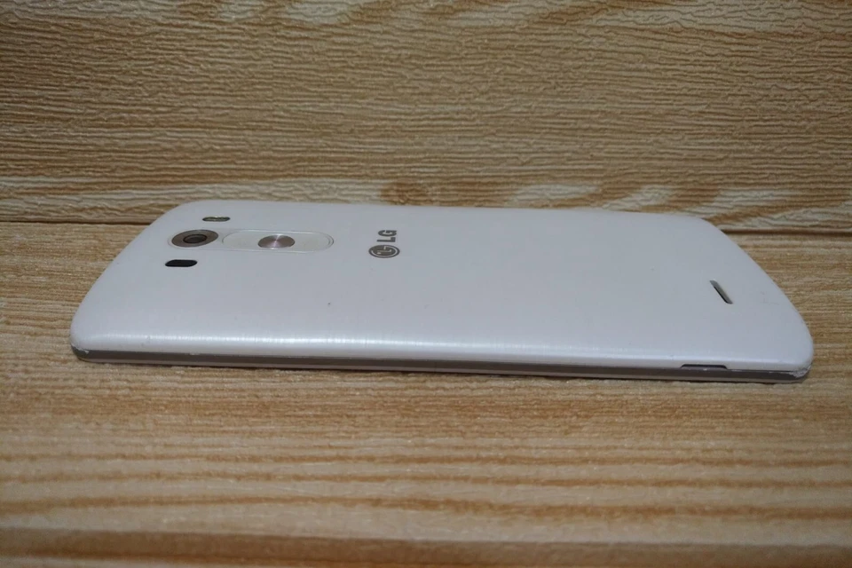 LG G3 Smartphone Guasto  per ricambi  - Immagine 4 di 4