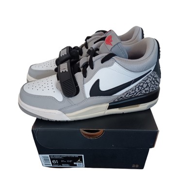 Air Jordan Legacy 312 Low (GS) CD9054 101 Size 6.5Y Summit White/ Fire Red- Grey