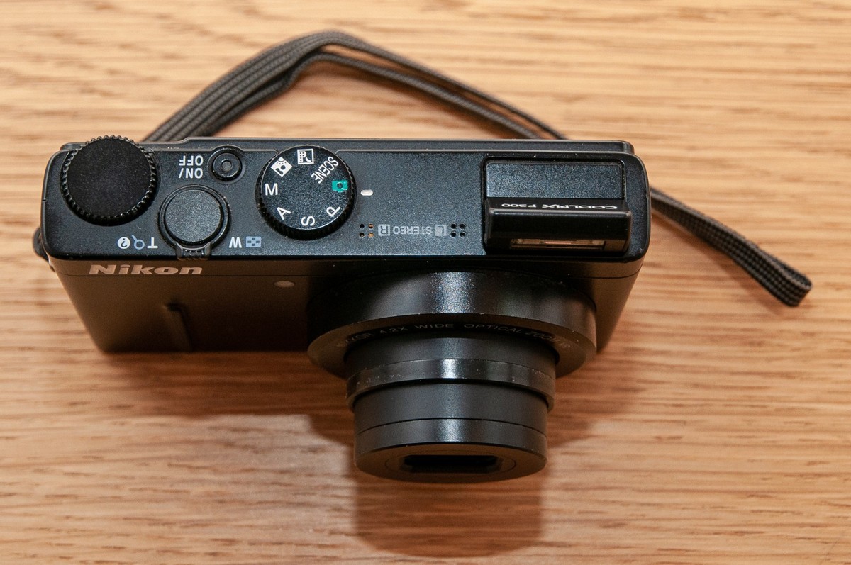 Nikon COOLPIX P300 12.2MP Digital Camera - Black for sale online
