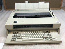 IBM Wheelwriter 5 Electronic Typewriter , IBM Wheelwriter Series w Book