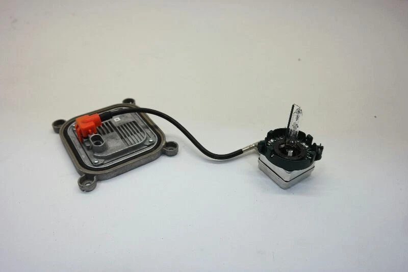 Lincoln MKZ LH 2010 módulo de xenón izquierdo y bombilla  Foto 2 de 4