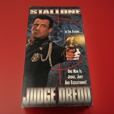 Judge Dredd VHS, 1995 Sylvester Stallone Hollywood Pictures Home Video Rated R