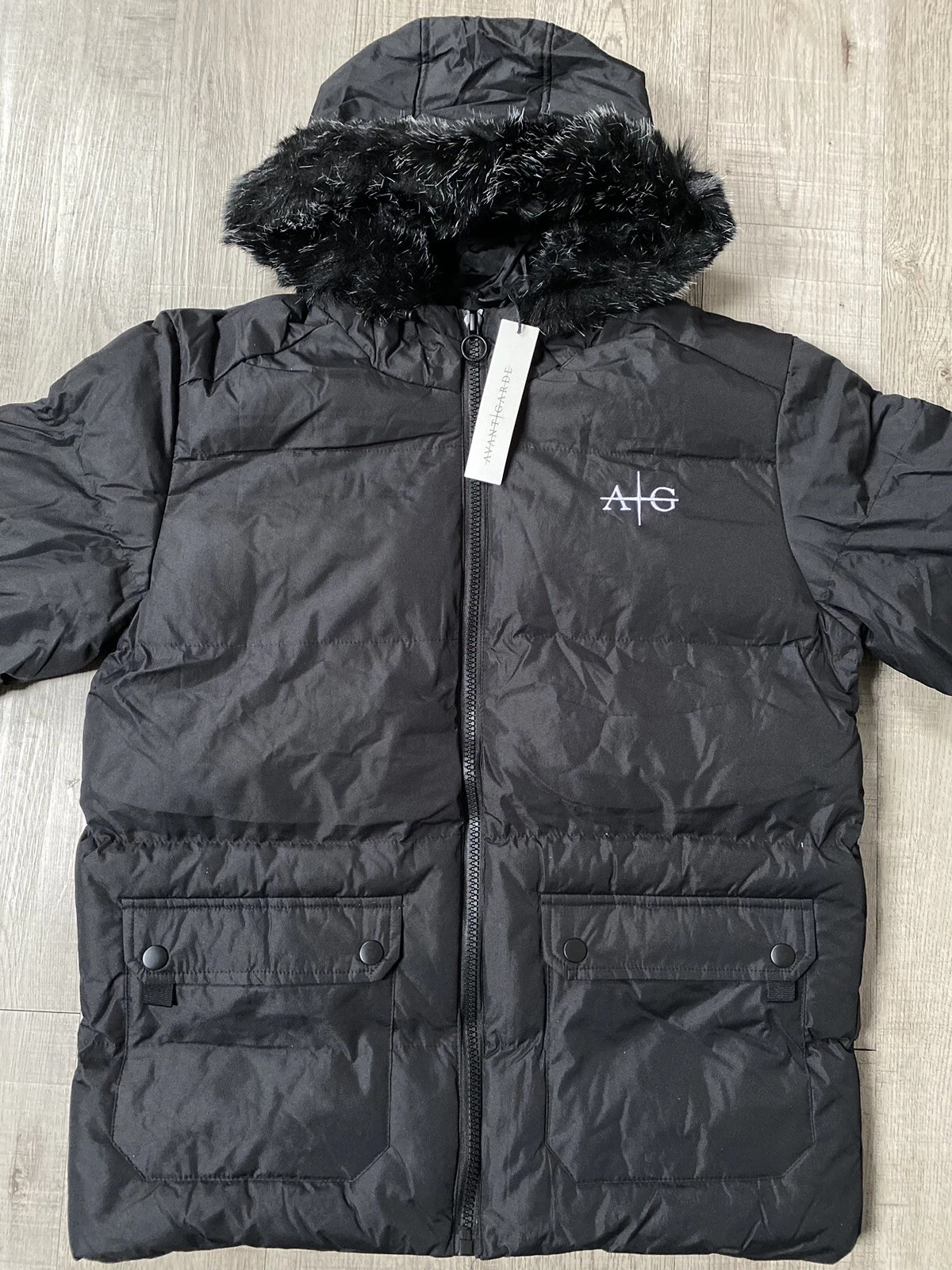 Men TRIM LOGO PUFFER JACKET (Medium)