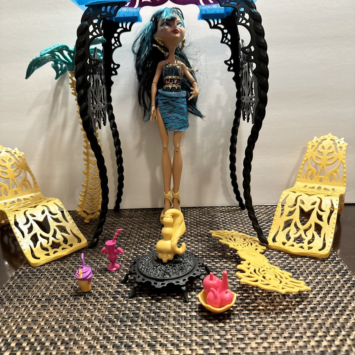Monster High SDCC Cleo De Nile COLLECTIBLE 2008 MATTEL DOLL