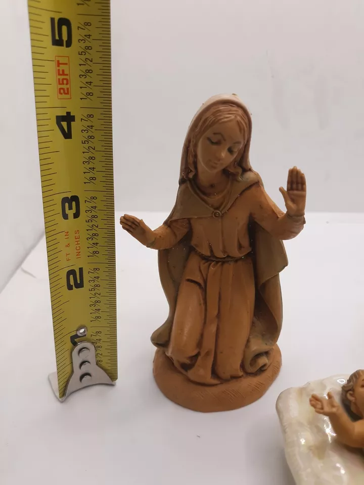 Figuras vintage Fontanini María, José y Jesús, 4 1/8", Belén 1983 Foto 3 de 4