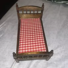 Concord Miniatures dollhouse need, dark wood, farmhouse country style, gingham 