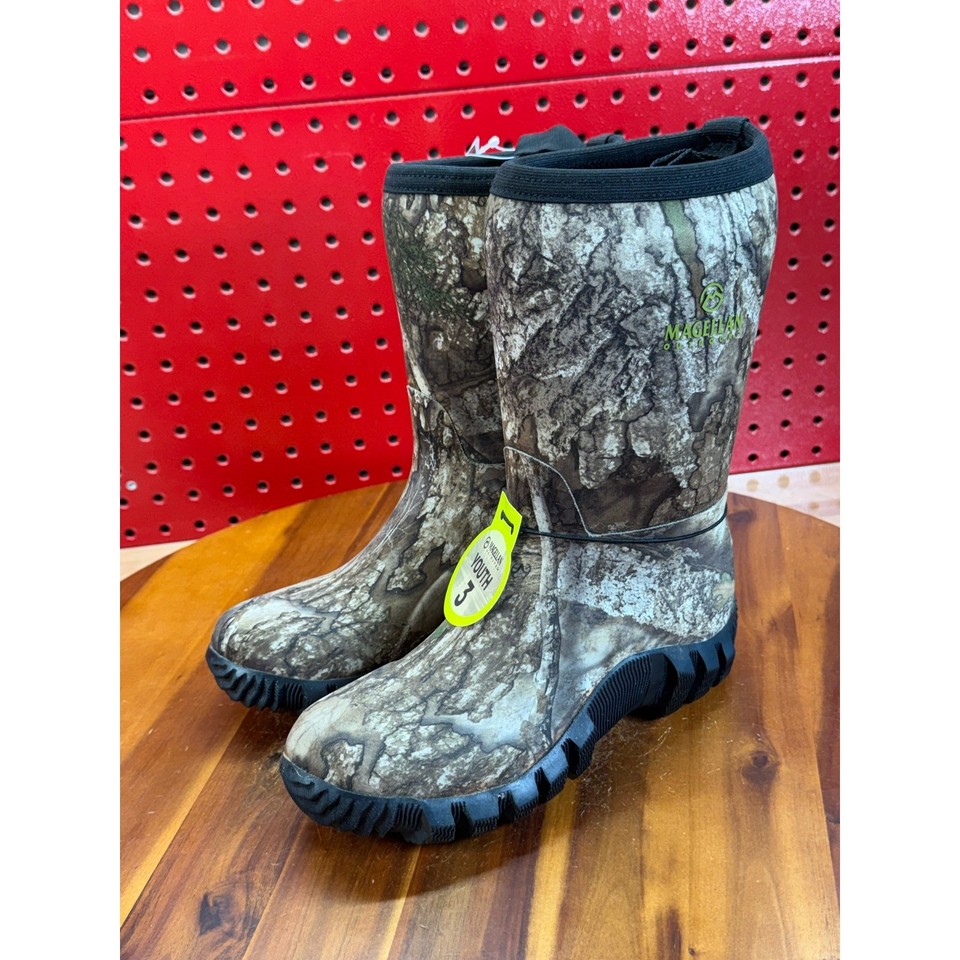 Magellan Outdoors Youth Hunting Boots Realtree APX Camo Shoes Kids Size ...