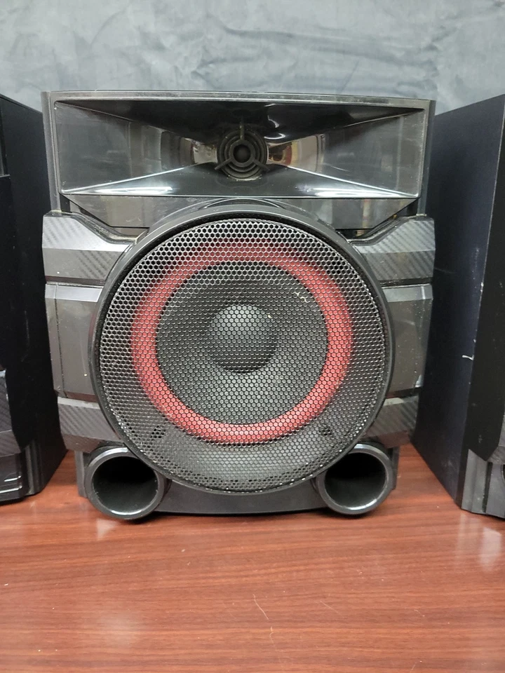 LG CM4550 700W 2.1 Channel Mini Shelf Bluetooth Stereo w/ Subwoofer - Image 4 of 4