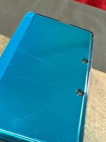 Nintendo 3DS metallic/ Green handheld game console with charger