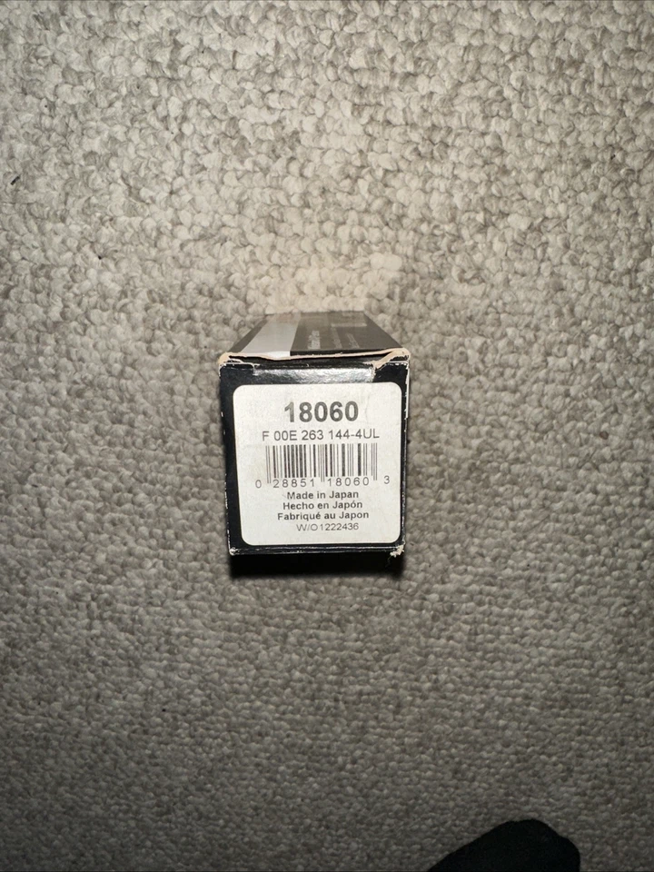 Sensor de oxígeno de banda ancha premium Bosch 18060 para Nissan Altima 2010-2012 Foto 4 de 4