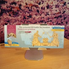 UGEARS 70182 The centuries-old battle for freedom - Mechanical Model Kit New