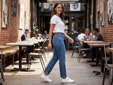 Levis Premium Jeans Wedgie Straight High Rise 32x28 Blue NWT