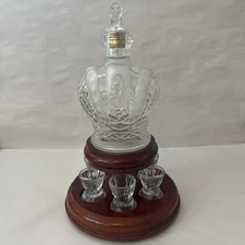 Liquor Decanter on Wood Display Stand and 6 Shot Glasses VG condition, 14” tall