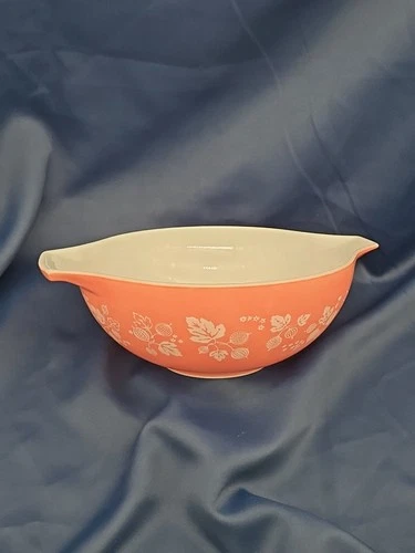 Pyrex Pink Gooseberry Cinderella four Quart Bowl #444