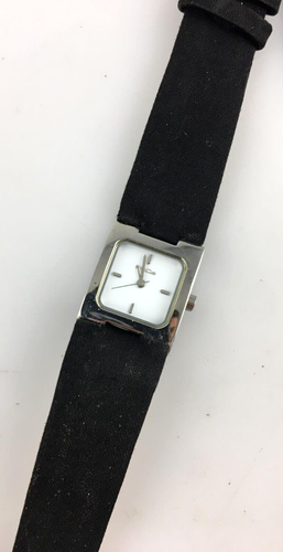 Montre MODE Femme 23mm Quartz Seulement L'Heure Sangle Noir Fonds D'Actions - Photo 1 sur 3