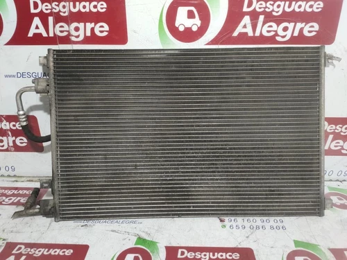 8200115543 Condensador/Radiador Aire Acondicionado per RENAULT MEGANE II 389540 - Foto 2 di 9