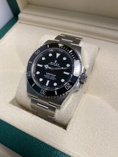 ROLEX SUBMARINER NON DATE 2023 41mm 124060 STAINLESS STEEL Mint Box And Papers