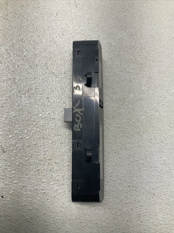 Reloj digital Kia Sedona 2010 2011 2012 OEM 94510-4D400 OEM USADO PROBADO Foto 4 de 4