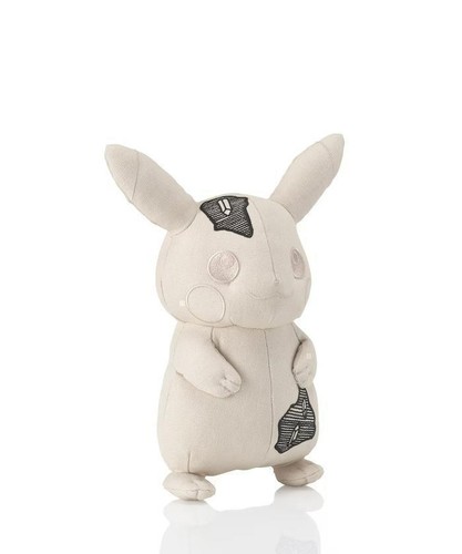 Figura de peluche Pikachu Daniel Arsham Pokemon
