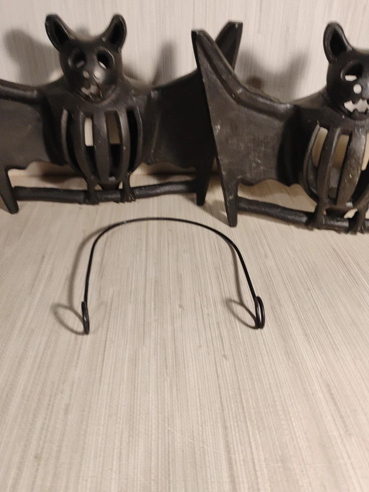 POTTERY BARN Halloween Murciélago Hierro Fundido Colgante Candelabro 10" x 7" Lote de 2 Foto 4 de 4