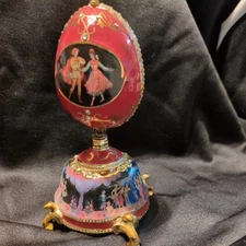 Clara and The Nutcracker Ballet Musical Egg Ardleigh Elliott 2004 No COA Or Box