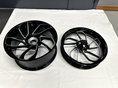 DUCATI　Diavel　 ピレリタイヤ付きリアホイール 2023-2024 Ducati Diavel V4 xDiavel & Diavel 1260 Wheels Rims