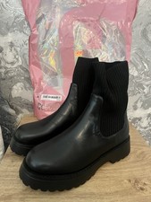 Black Pull On Chunky Ankle Boots Size 4.5-5 BNWT CUCCOO