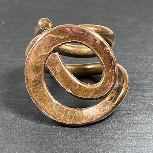 Vintage Brutalist Modernist Chunky Hammered Copper Ring Size 7 - Picture 13 of 13