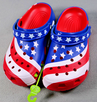 Crocs Classic American Flag Clogs Mens 8 Womens 10 USA Patriotic Stars Shoes