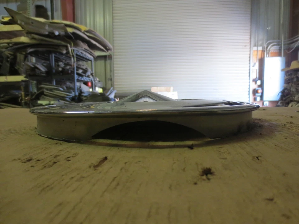 Chevrolet Chevy II 1962 62 tapacubos llanta cubierta de rueda tapacubos 13" fabricante de equipos originales usado 3262 Foto 3 de 4