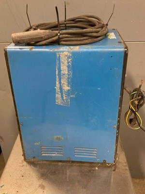 Miller Thunderbolt XL 225/150A Welding Power Source 230V, 1PH, 50