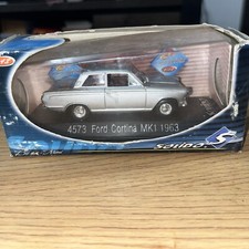 Ford Cortina MK1 1963 gris  SOLIDO N°4573 1/43 avec boite vitrine C17