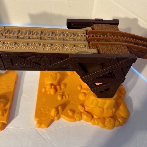 Fisher Price Geo trax Toy Story 3 - Exploding Bridge & Track Parts Incomplete - Picture 4 of 24