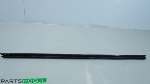 13-20 INFINITI JX35 QX60 FRONT RIGHT SIDE DOOR WINDOW WEATHERSTRIP BELT SEAL OEM - Picture 4 of 6