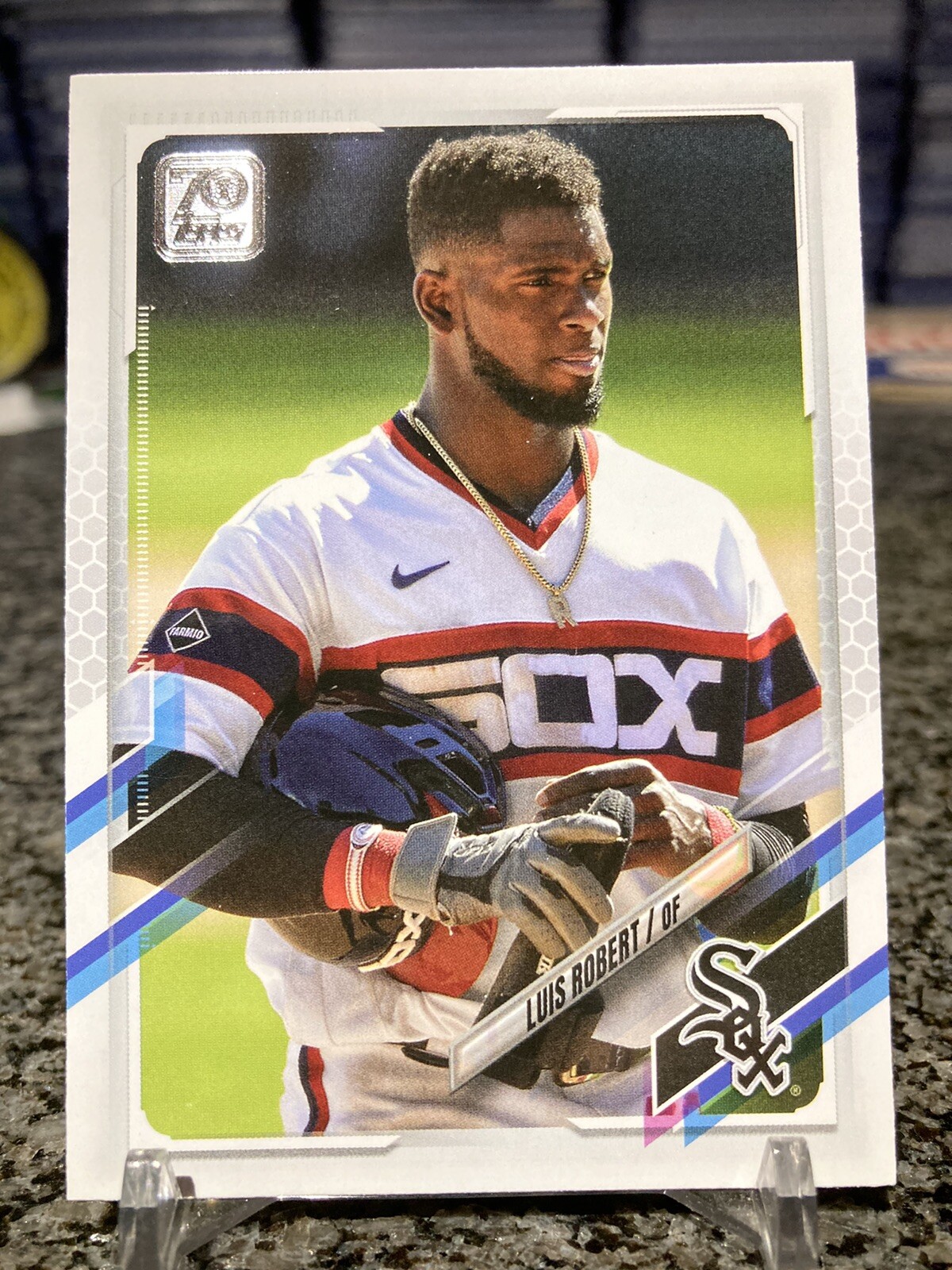 2021 Topps #223 Luis Robert Rare Photo Image Variation Throwback SP White Sox!!!