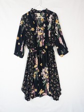 Fig and Flower Dress Womens M V Neck Floral Black Boho Knee Length Anthropologie