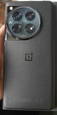 Gut - OnePlus 12 256/12GB Silky Black EU CPH2581 1440p Snapdragon 8 Gen 3