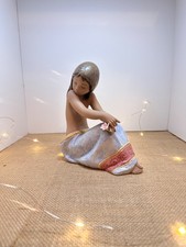 Statuina Lladro #12382 Isola Beauty Gres