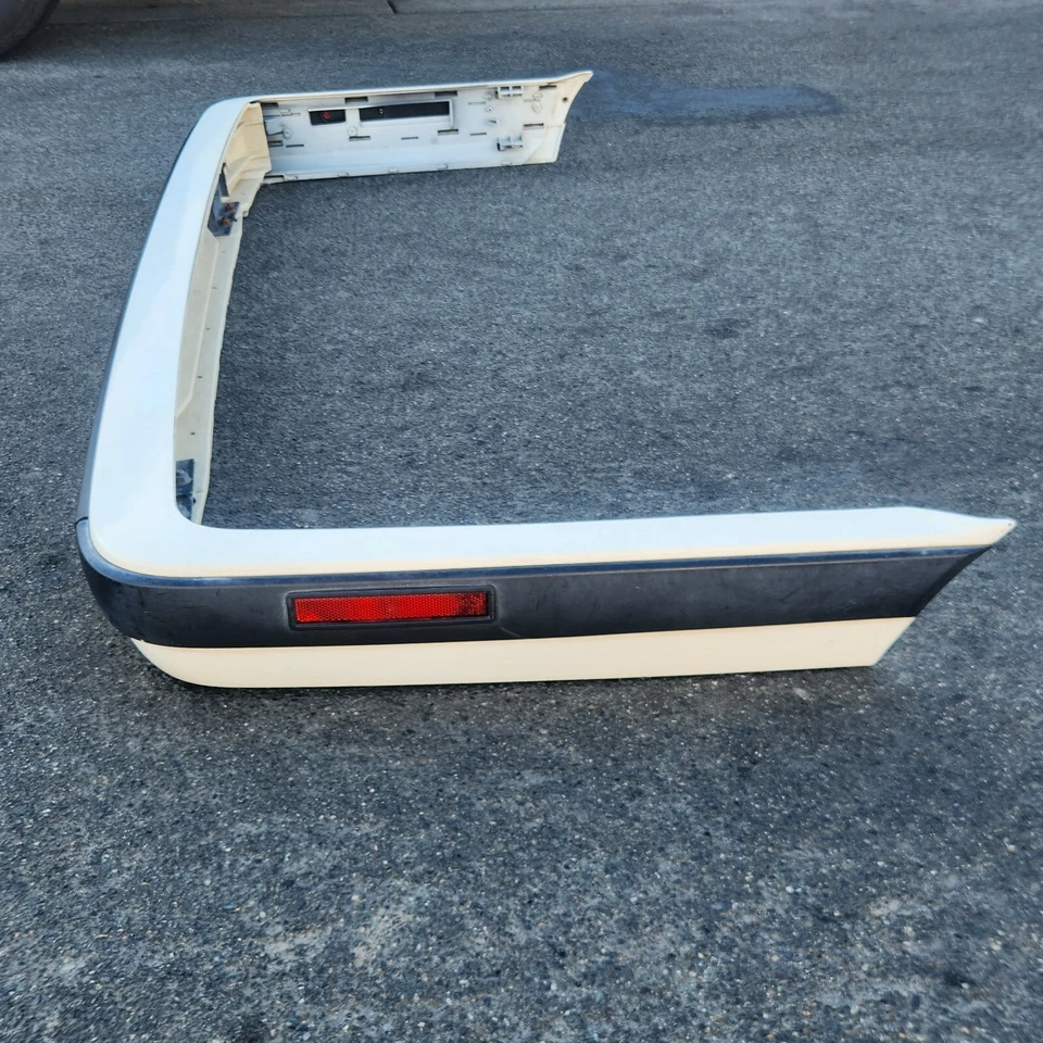 Conjunto de parachoques trasero de plástico BMW E30 1988-1991 318i 325i 325is 325is 325ix OEM Foto 3 de 4