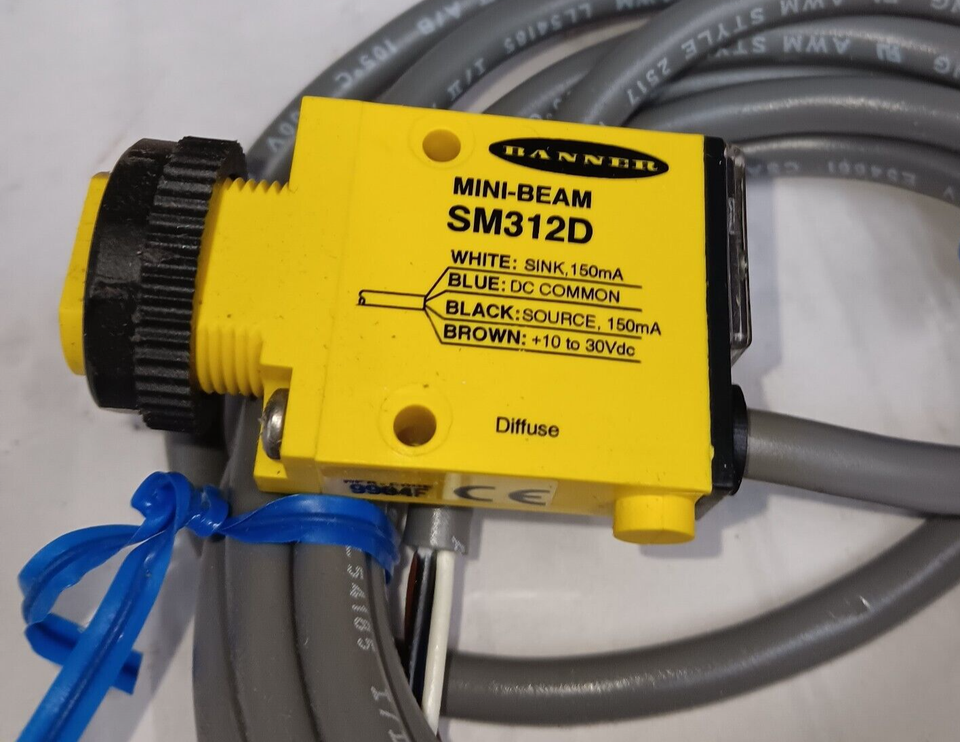 NEW BANNER SM312D MINIBEAM SENSOR SWITCH 1030 VDC 25619 eBay