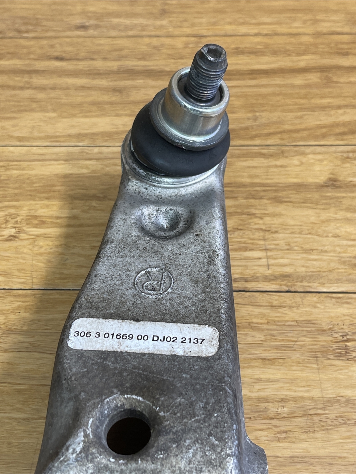 2014-2020 Maserati Ghibli Front Right Passenger Lower Control Arm OEM