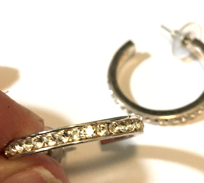 FASHION JEWELRY SILVER TONE HOOP RINESTONE PIERCED EARRINGS 1 1/4''