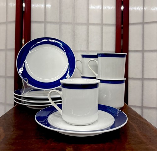 Vintage Gibson White and Navy Mugs and Saucers Set of 5
