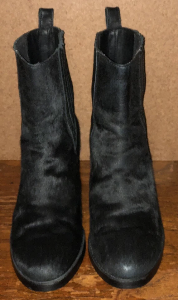 UGG Australia Camden Black Leather Women’s Bootie Boots EU39  / US 8 - Image 2 of 4