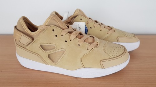 lacoste trainers tan