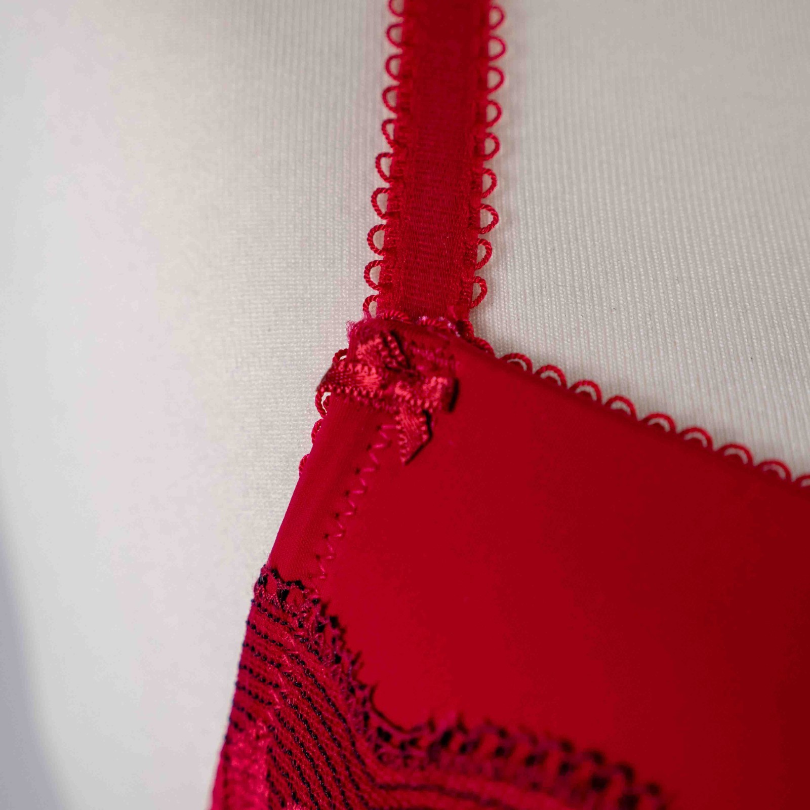 Esprit Red 36B Bra With Multifunctional Straps NWT image 3