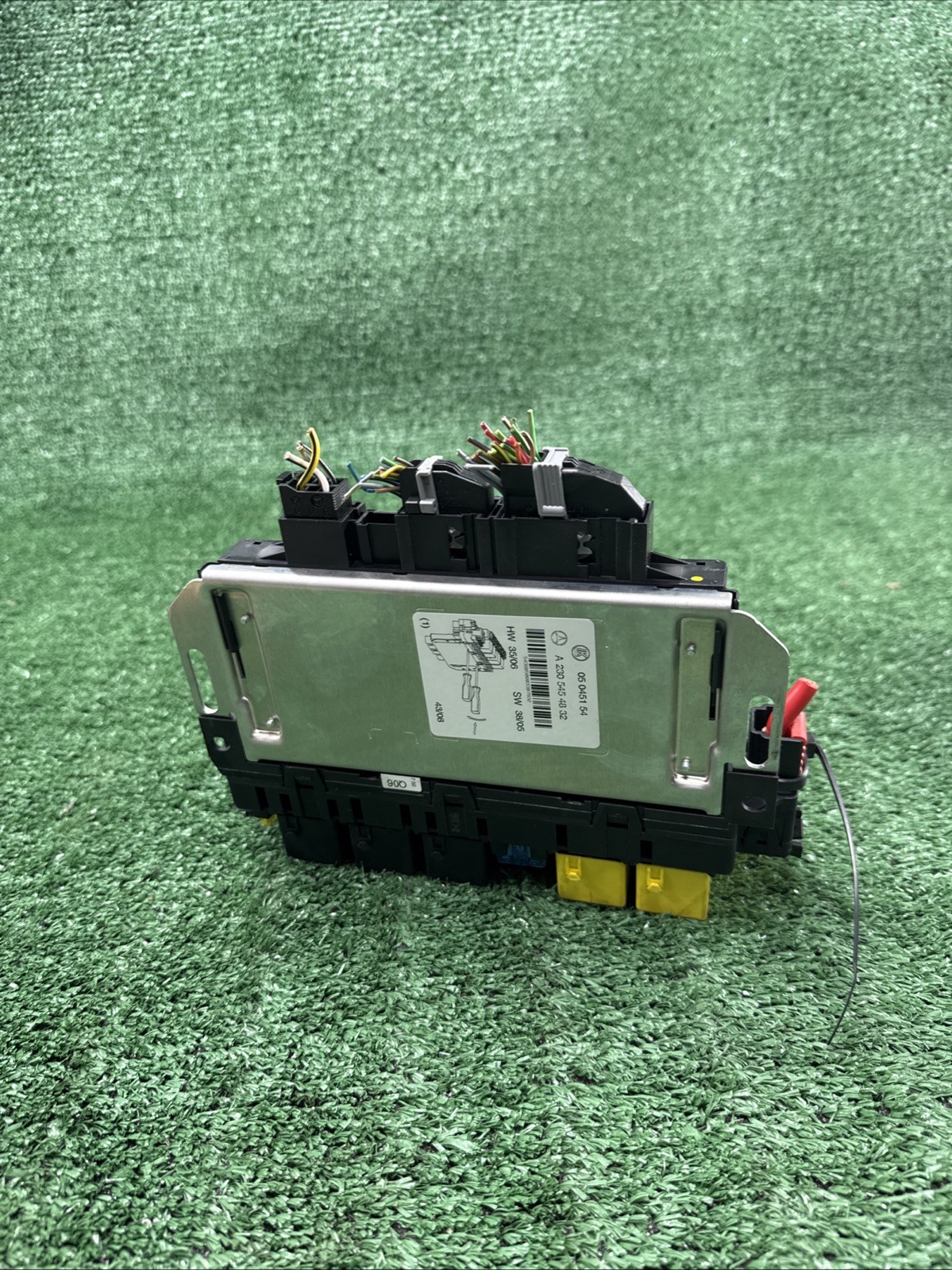 2003 - 2012 Mercedes R230 SL500 SL55 AMG Front Left SAM Fuse Box Module OEM