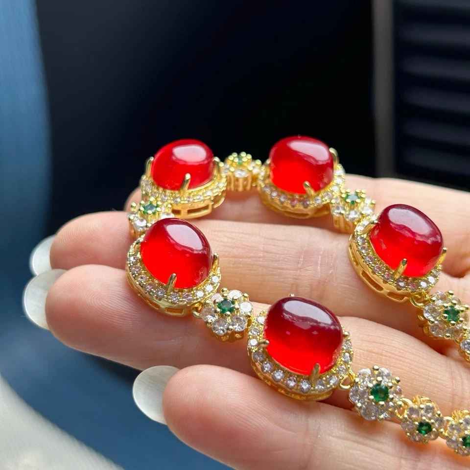 Pulsera de cuentas de jadeíta roja natural de Birmania circonita cúbica y piedras preciosas esmeralda cadena tono dorado Foto 4 de 4