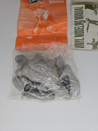 Marvel 1992 Horizon Original 1/6 Venom Statue – Vinyl Model Kit Complete Japan - Picture 8 of 10